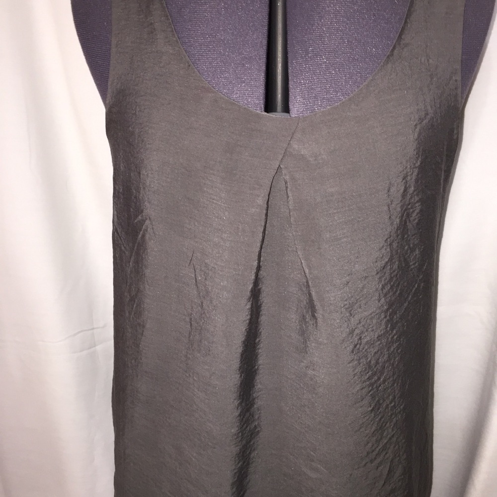 Gray, sleeveless tunic with pockets❗️❣️❗️